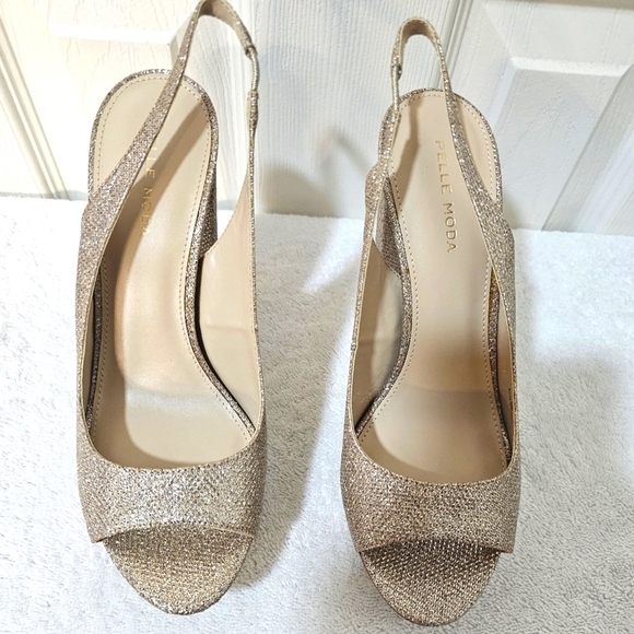 NWT Pelle Moda Palma Slingback Sandal w 4" 3/4 heel & 1" platform 9M Plat Gold - Picture 6 of 8